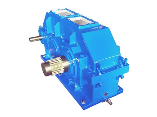 不同類型的硬齒面減速機在潤滑系統(tǒng)維護上有哪些特殊注意事項？